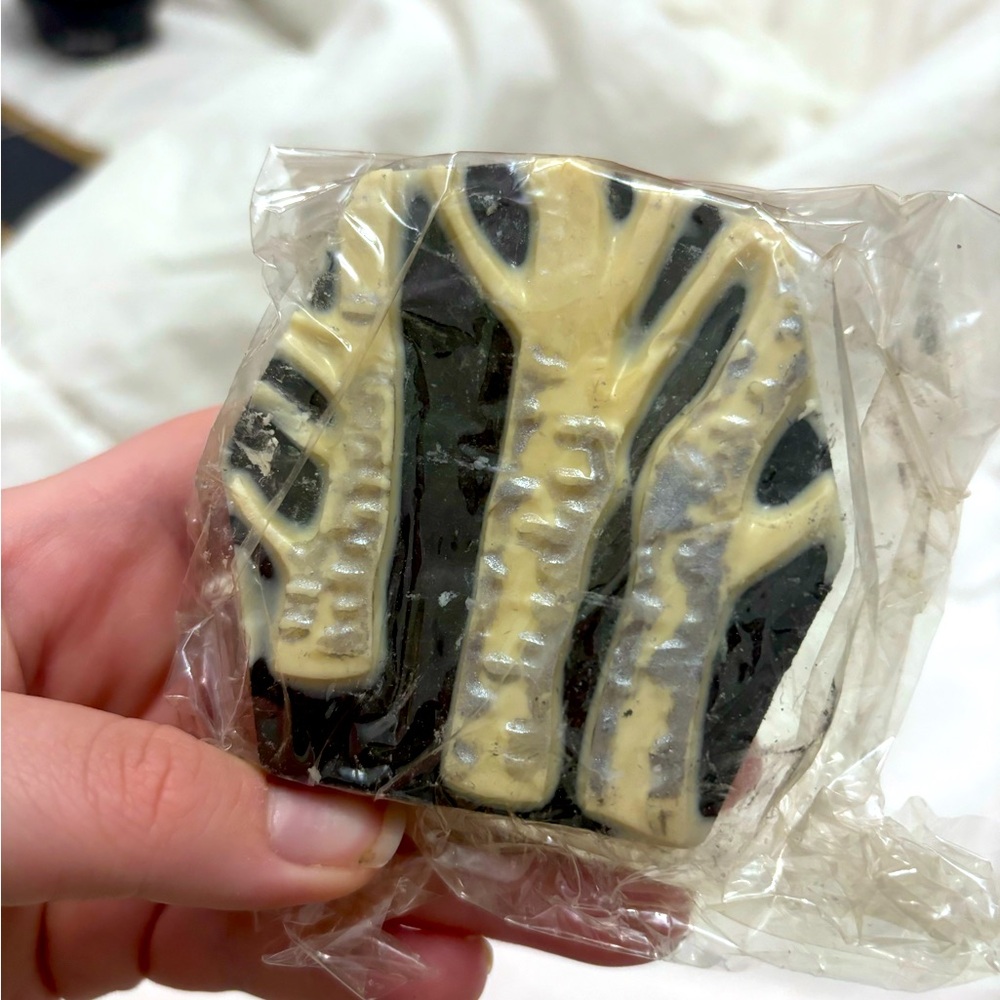 LUSH kitchen exclusive bar soap